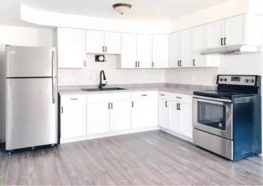 Main picture of 809 W Gruenwald Ave