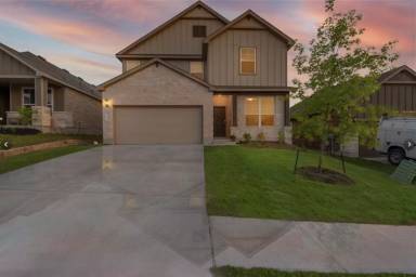Main picture of 700 Bayberry Cir