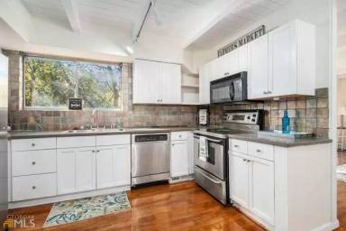Main picture of 100 Alden Ave NW