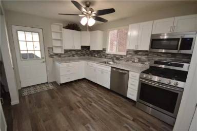 Main picture of 1620 Ridge Ave