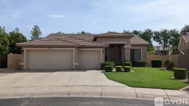 Main picture of 521 S Bahama Dr