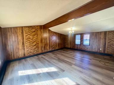 Main picture of 1937 Edgewood St
