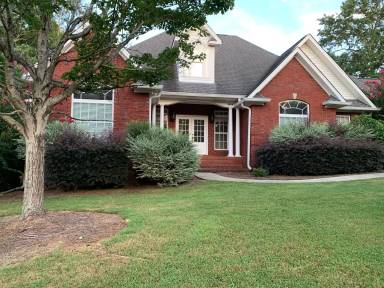 Main picture of 2044 Watercrest Dr