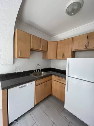 Main picture of 4142 N Keystone Ave