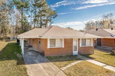 Main picture of 9966 Avenue C