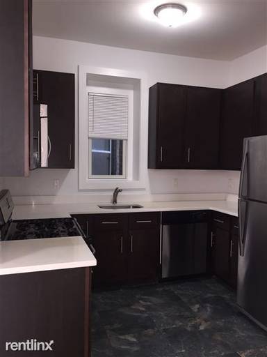 Main picture of 7100 Park Ave