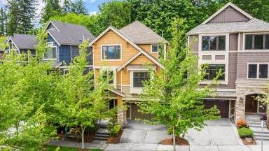 Main picture of 2429 NW Stoney Creek Dr