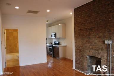 Main picture of 1210 W Foster Ave