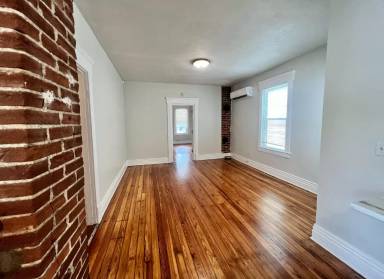 Main picture of 957 Vine St