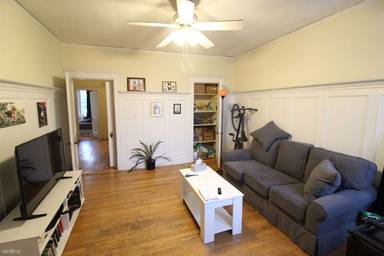 Main picture of 1126 Commonwealth Ave