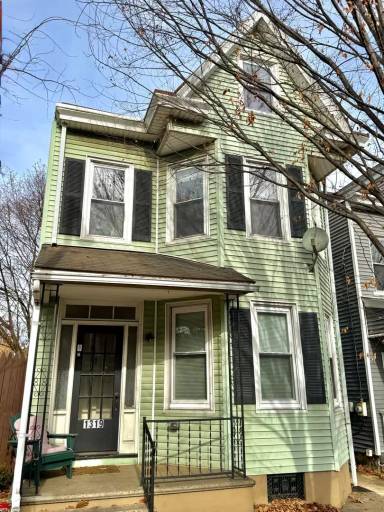 Main picture of 1319 Northampton St