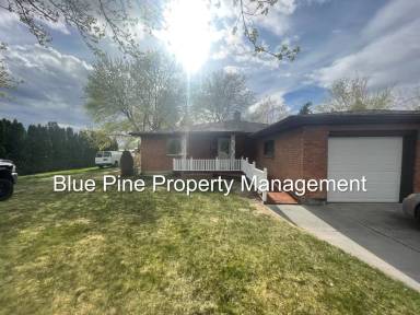 Main picture of 1170 Saint Clair Road