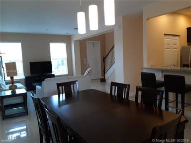 Main picture of 14732 SW 15th St