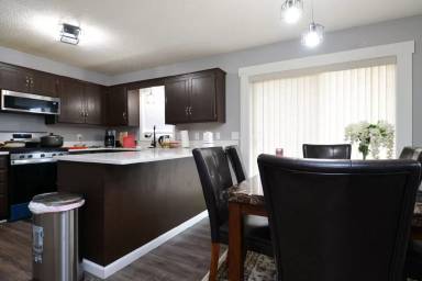 Main picture of 1728 84th Ct N