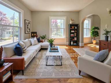 Main picture of 642-644 Maple St