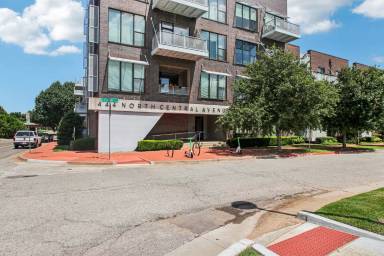 Main picture of 444 N Central Ave