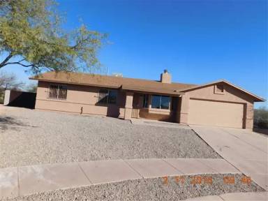 Main picture of 1502 W Calle Guadalajara