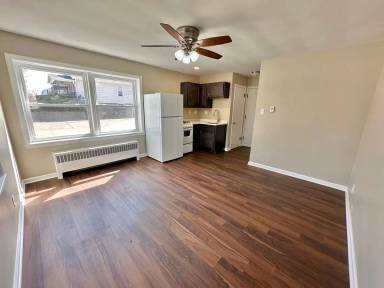 Main picture of 7705 W Lincoln Ave