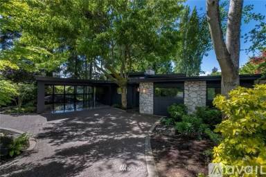 Main picture of 3425 Magnolia Blvd W