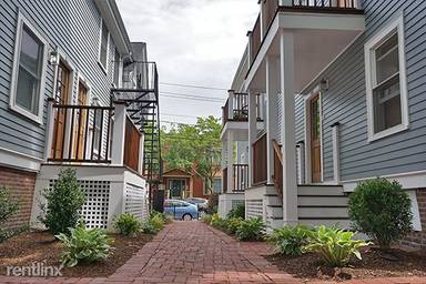 Main picture of 117 Pleasant St