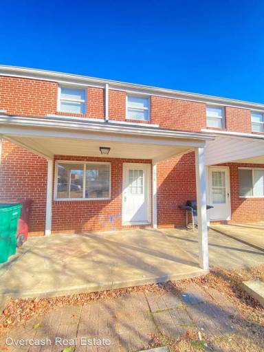 Main picture of 107 S Walnut Gq St