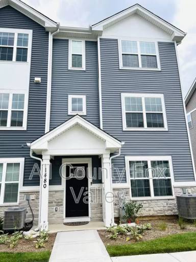 Main picture of 1480 Yosemite Way