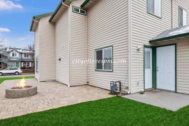 Main picture of 3041 W Regan Ave