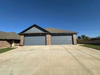 Main picture of 11502 Mackenzie Way