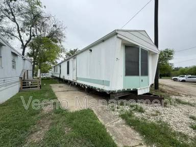 Main picture of 4040 SW Military Dr