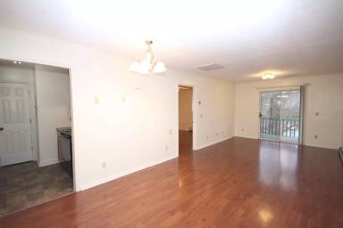 Main picture of 9 Shanna Dr