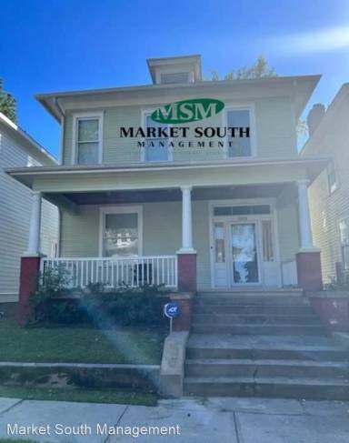 Main picture of 1209 E 31st St