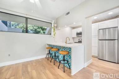 Main picture of 2400 Brickell Ave