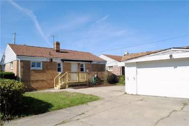 Main picture of 4241 E 187th St