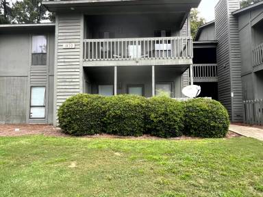Main picture of 1886 Tryon Dr