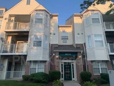 Main picture of 8931 Town Center Cir