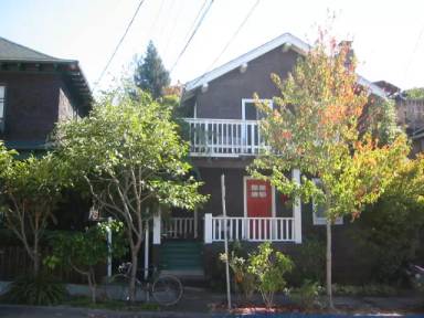 Main picture of 2736 Parker St