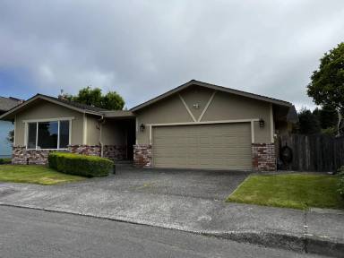 Main picture of 330 Wells Dr