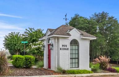 Main picture of 2125 Fox Ridge Rd