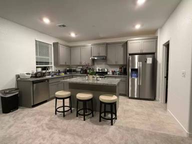 Main picture of 7652 Barebow Way