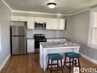 Main picture of 501 N Main St