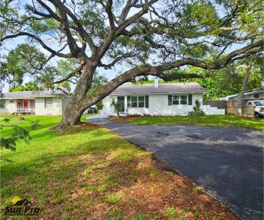 Main picture of 475 Riverside Dr