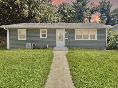 Main picture of 314 S Woodlawn Ave