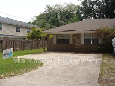 Main picture of 113 Ladonna Dr