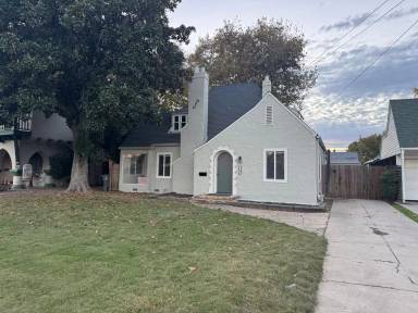 Main picture of 950 Live Oak Blvd