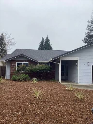Main picture of 13 Betsey Way