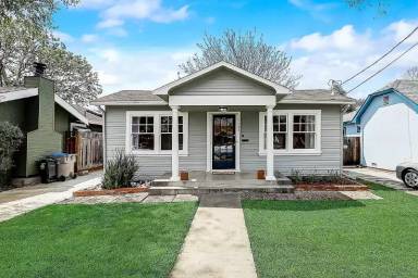 Main picture of 1137 Cook St