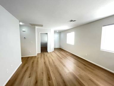 Main picture of 11019 Calder Ave