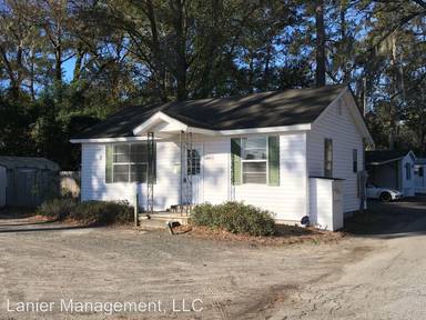 Main picture of Pinewood Mobile Home Community