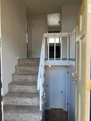 Main picture of 204 Park Dr