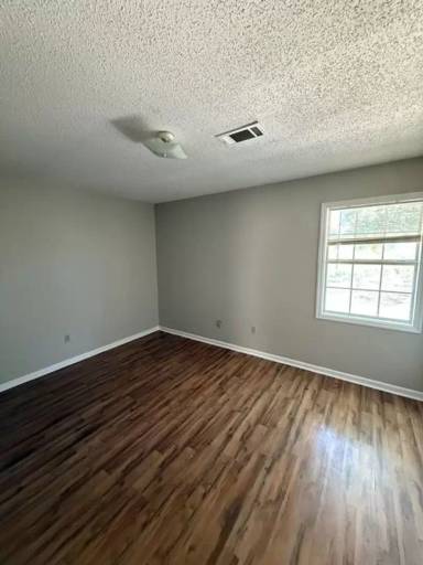 Main picture of 43 Smith Rd
